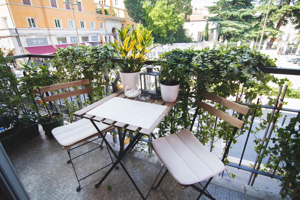 B&B Happiness - City Center Verona Exteriör bild